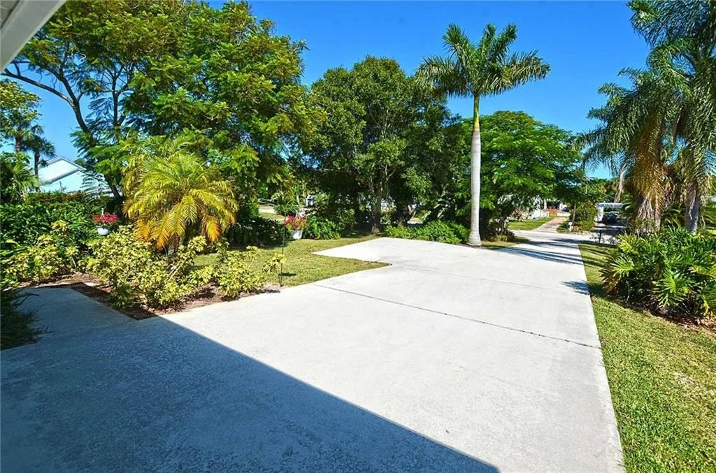 Photo of 1065 NE Oceanview Circle