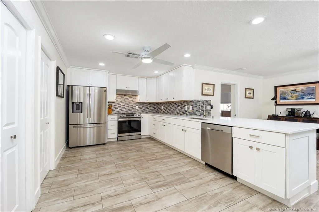Photo of 5249 SE Horseshoe Point Road