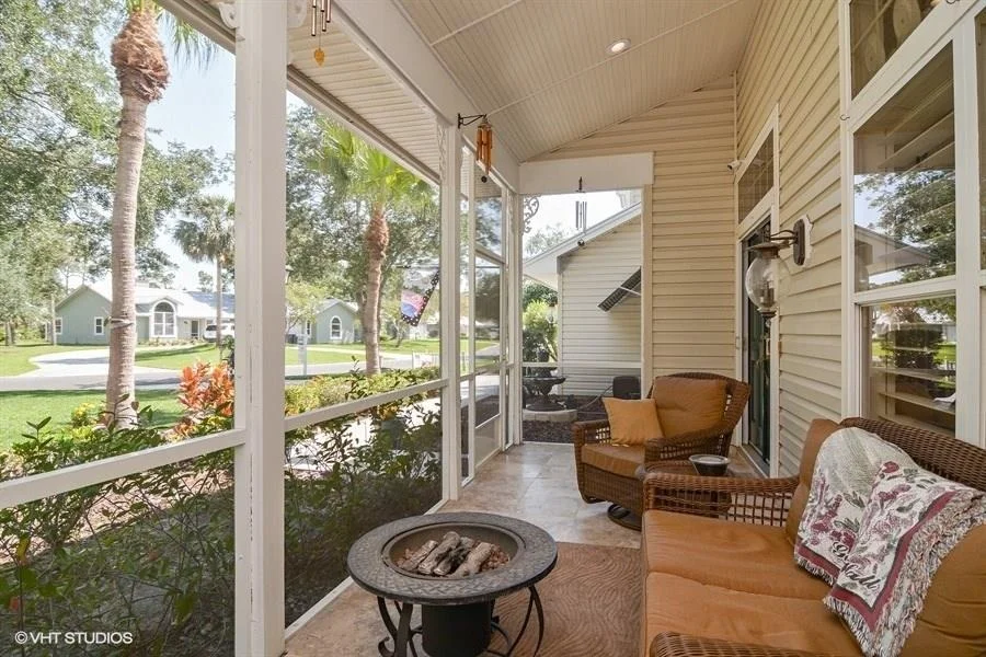 Photo of 648 SE Pin Oak Terrace