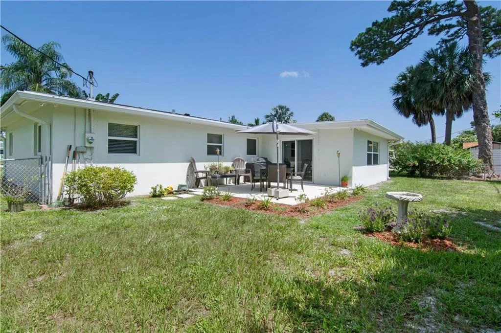 Photo of 715 SE Alamanda Way