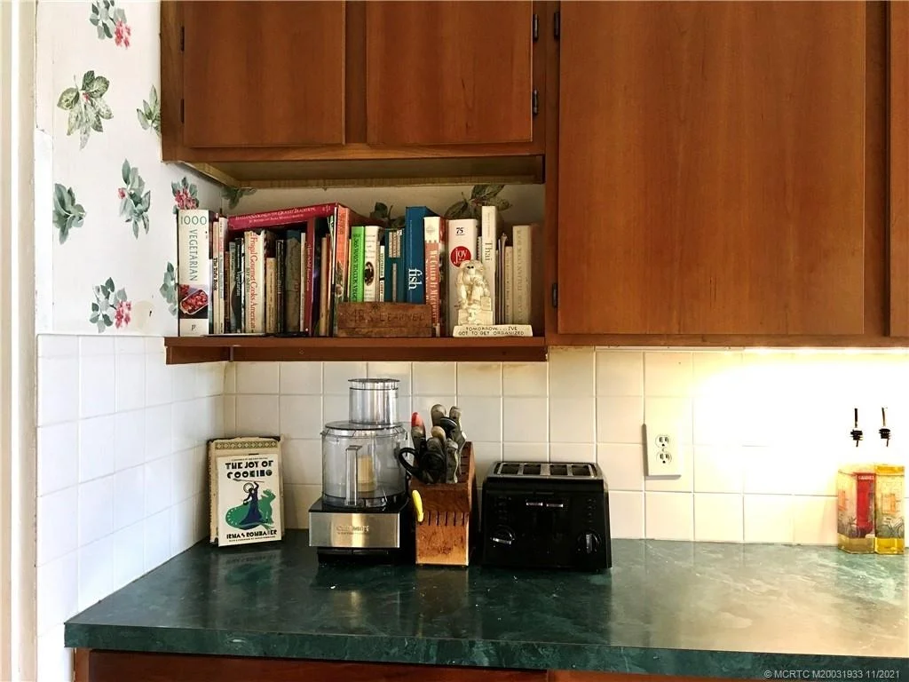 Photo of 702 NW Sunset Drive