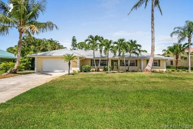 Photo of 3921 SE FAIRWAY W