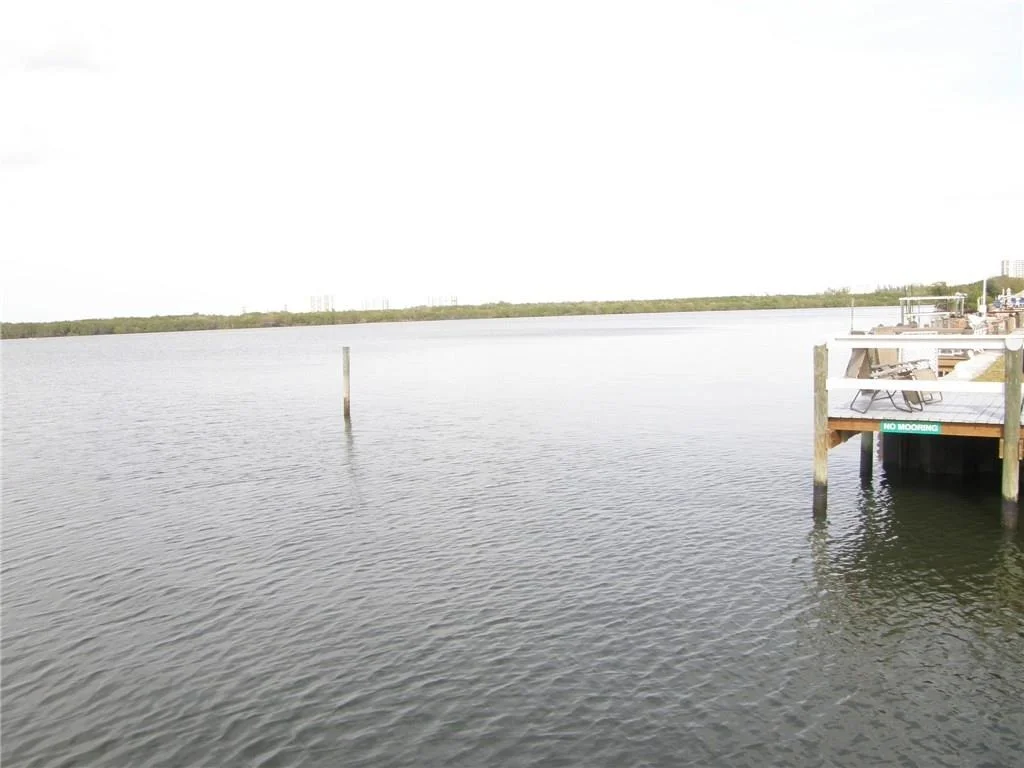 Photo of 14 Nettles Boulevard