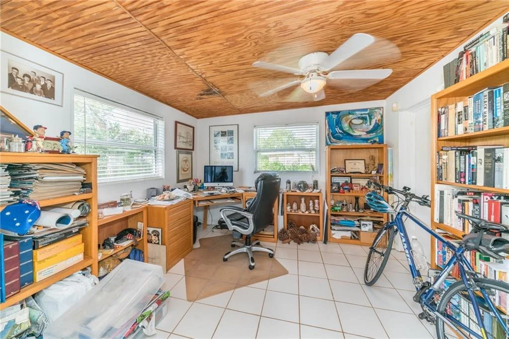 Photo of 2350 NW Sunset Boulevard