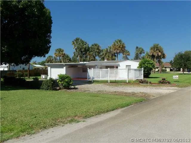 Photo of 442 SE Krueger Parkway