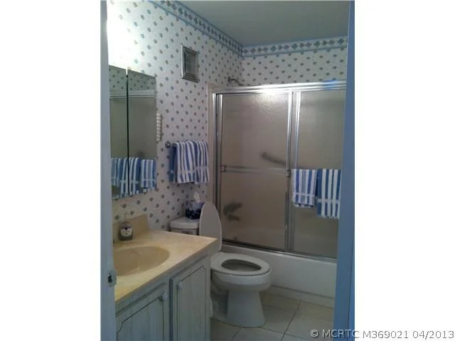 Photo of Unit 5 at 2950 SE Ocean Boulevard