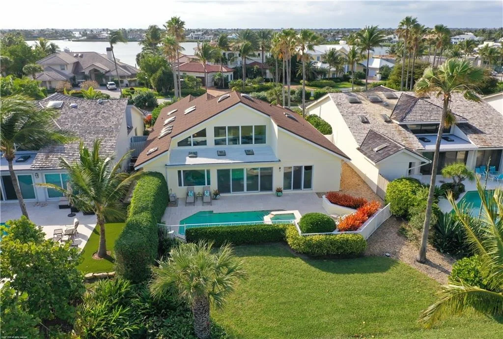 Photo of 6917 SE Harbor Circle
