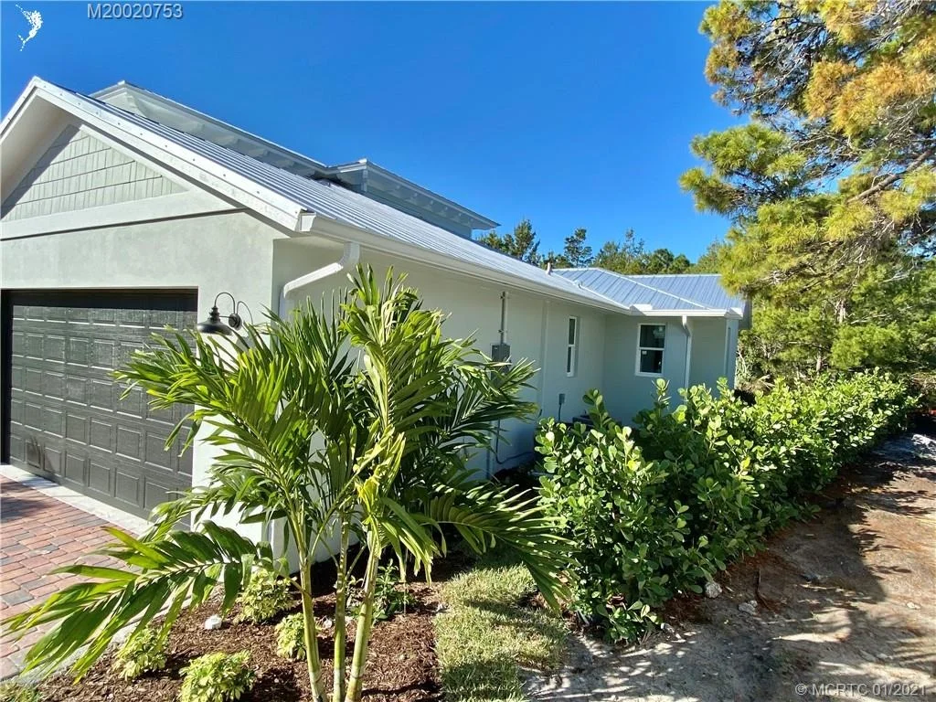 Photo of 1126 NE Post Oak Way