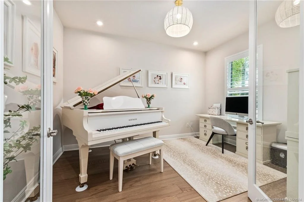 Photo of 5083 SW Winchester Drive