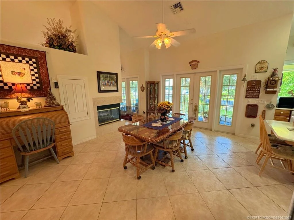 Photo of 4225 SE Centerboard Lane