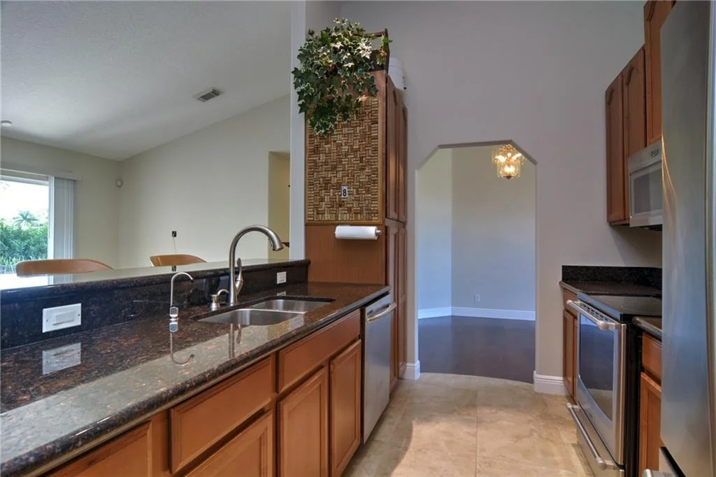 Photo of 8802 SW Avocado Lane