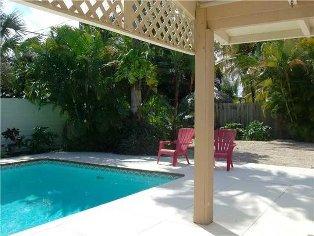 Photo of 4323 SE Bayshore Terrace