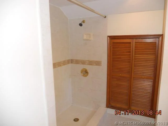 Photo of 7819 SE River Lane