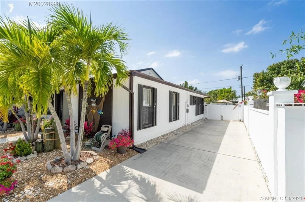 Photo of 5115 SE Manatee Terrace