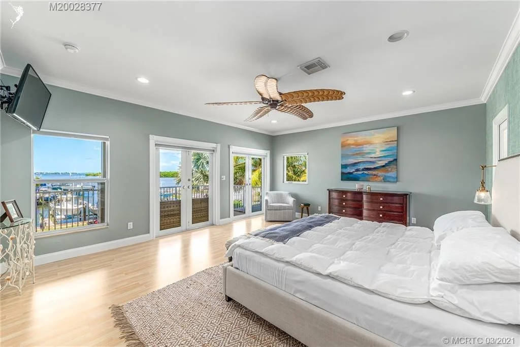 Photo of 5722 SE Nassau Terrace