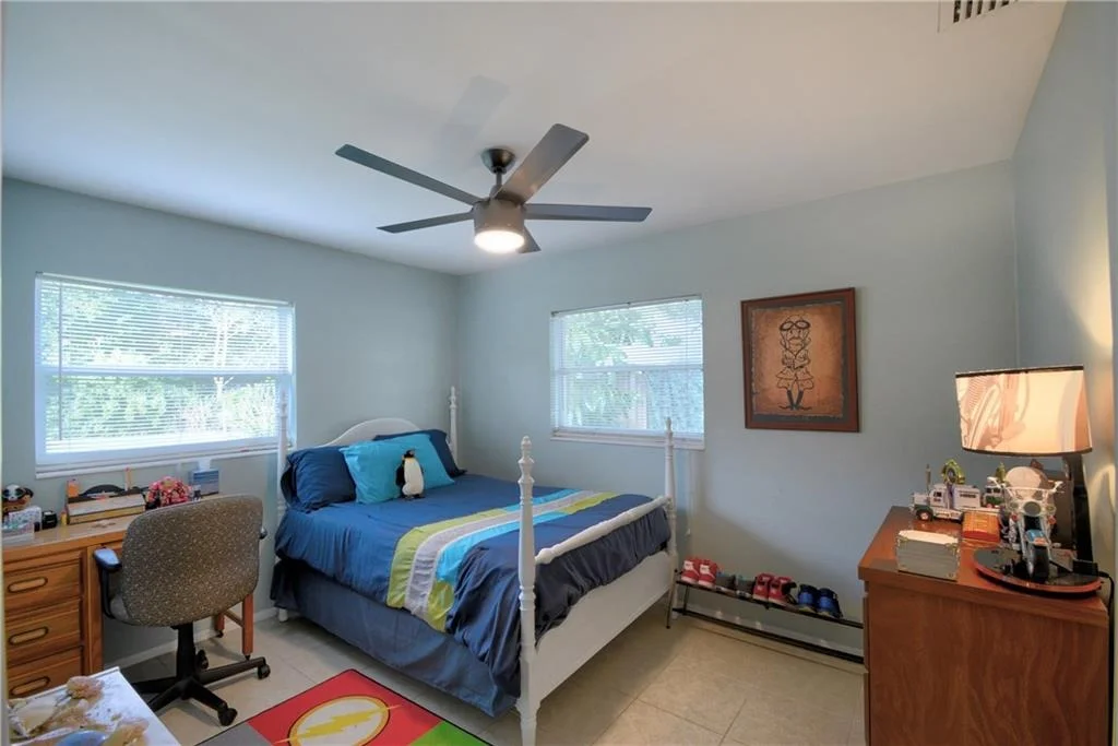 Photo of 2209 NW Sunset Boulevard