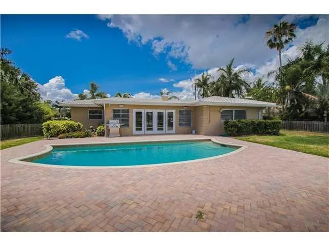 Photo of 1695 NW Harbor Place