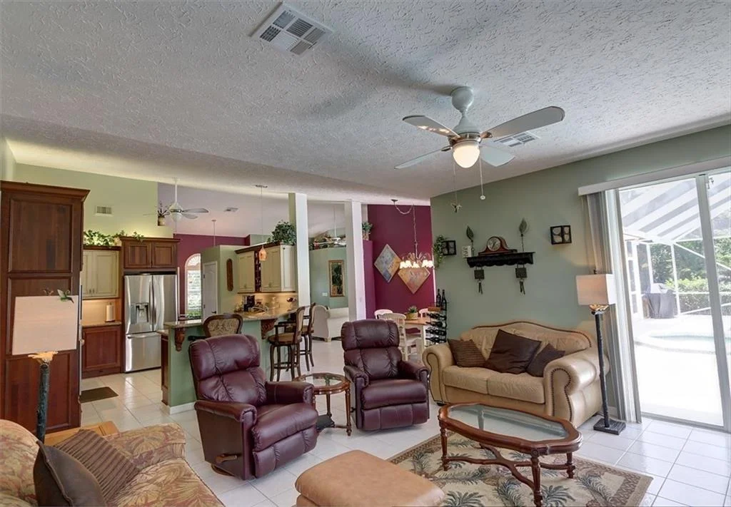 Photo of 1905 SE EMERALD Court