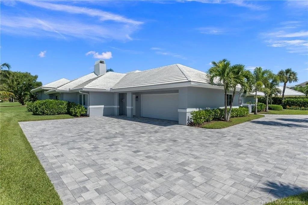 Photo of 6741 SE Harbor Circle