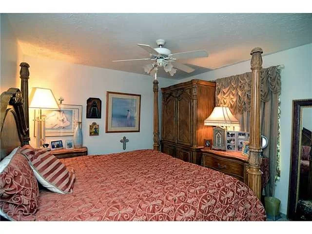Photo of 4221 SE Rainbows End