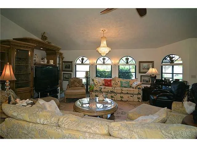 Photo of 4221 SE Rainbows End