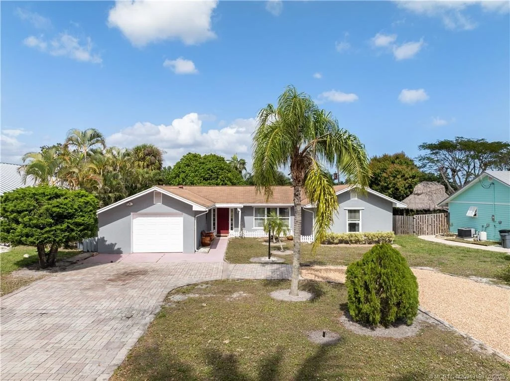 Photo of 4805 SE Manatee Terrace
