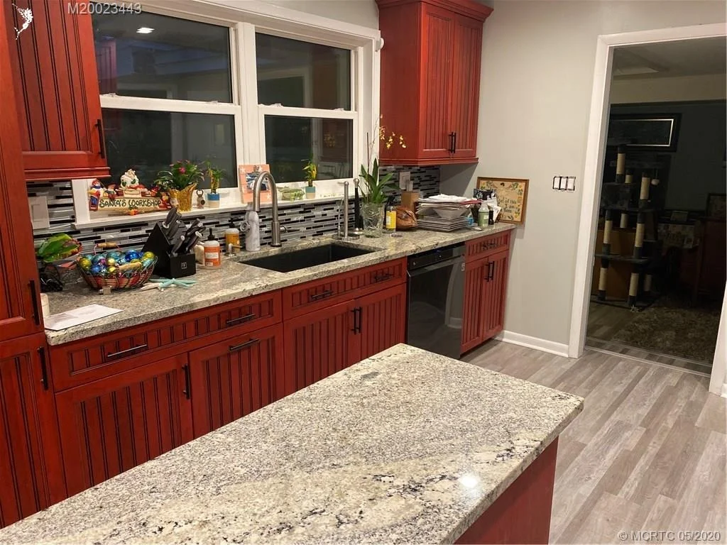 Photo of 1685 NW Fork Road