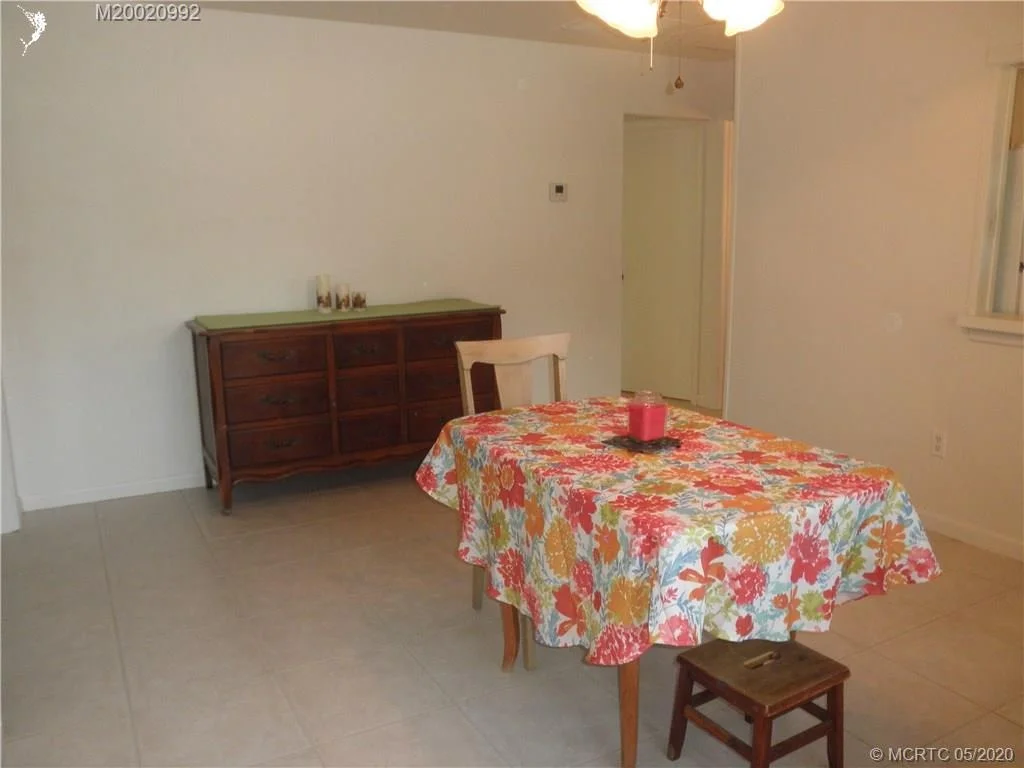 Photo of 1750 NW Sunset Boulevard