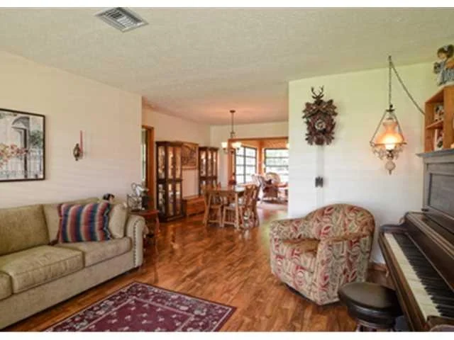 Photo of 8904 SW Cherry Lane