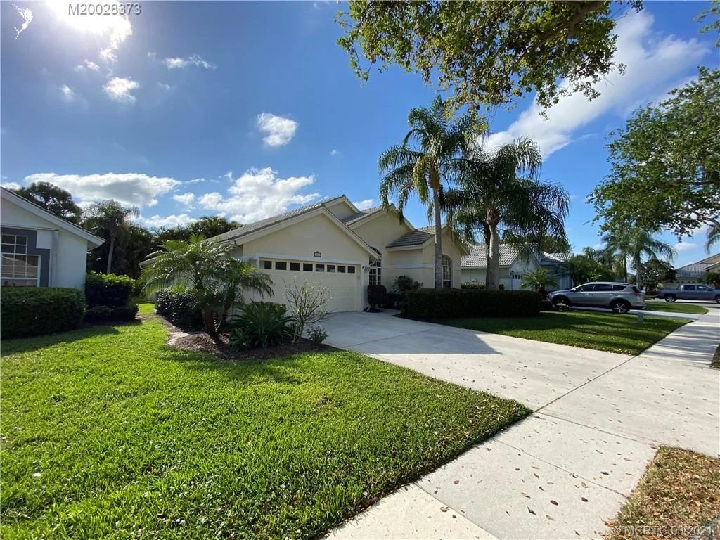 Photo of 7012 SE Cutler Trail