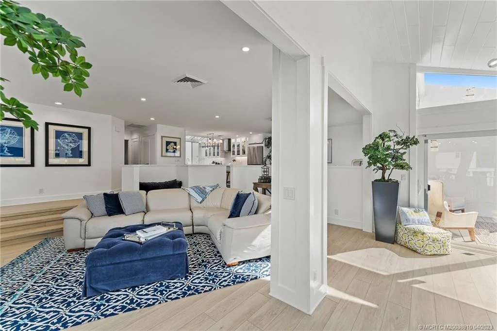 Photo of 17263 Bay Street
