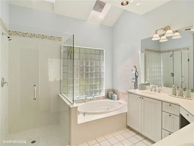 Photo of 6949 SE Harbor Circle