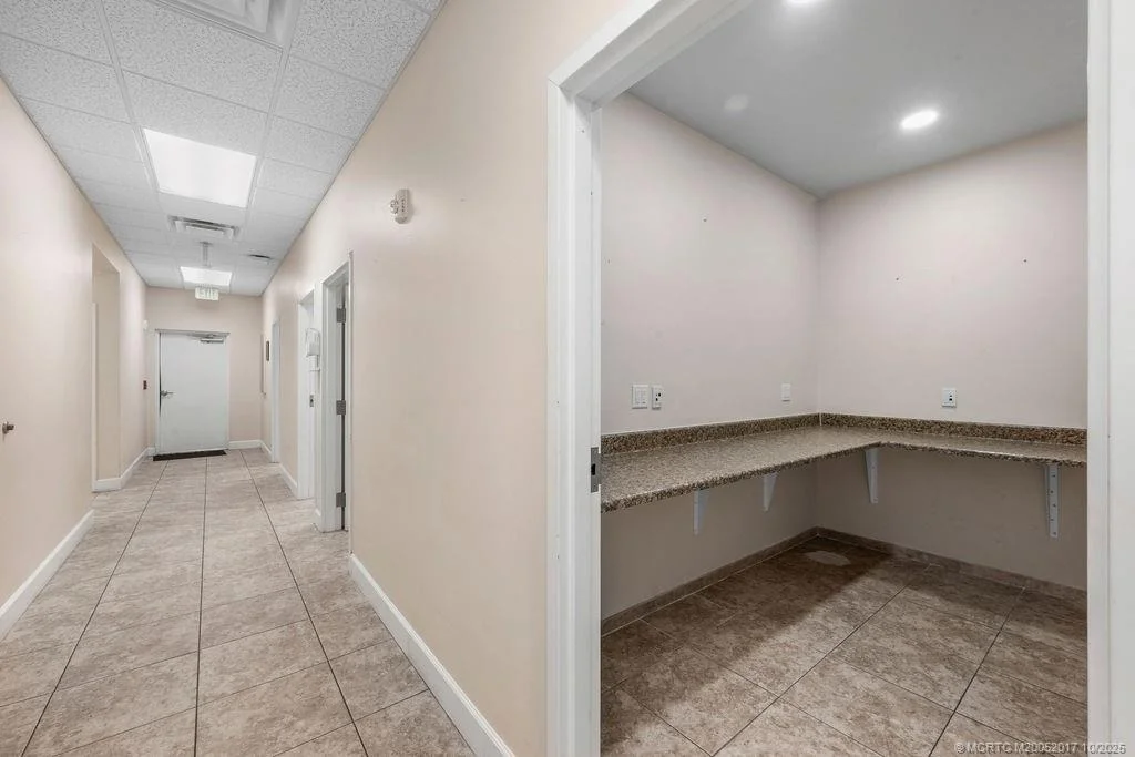 Photo of Unit H at 1713 US Highway 441 N