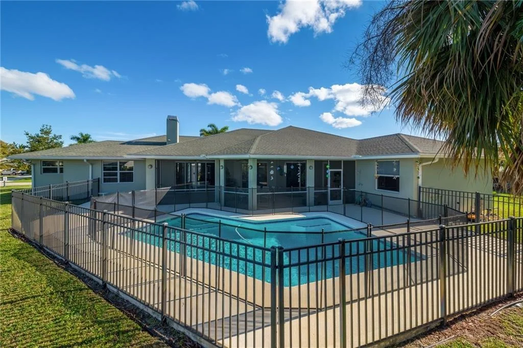Photo of 2340 NW Bay Colony Drive