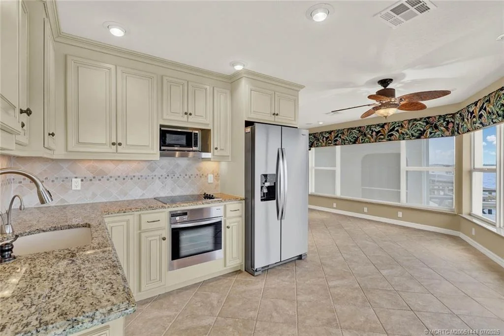 Photo of 1109 Nettles Boulevard