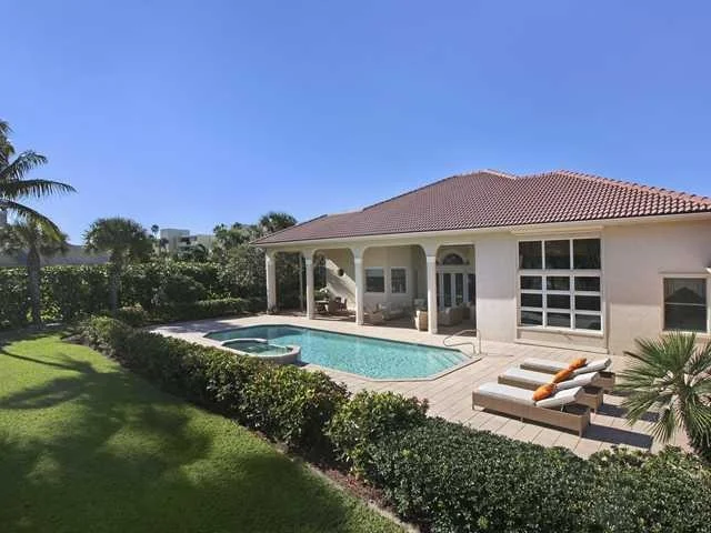 Photo of 2825 SE DUNE Drive