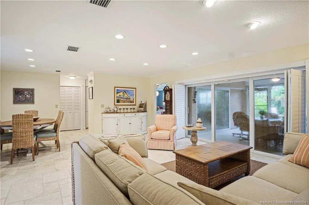 Photo of 1833 SE Granada Lane