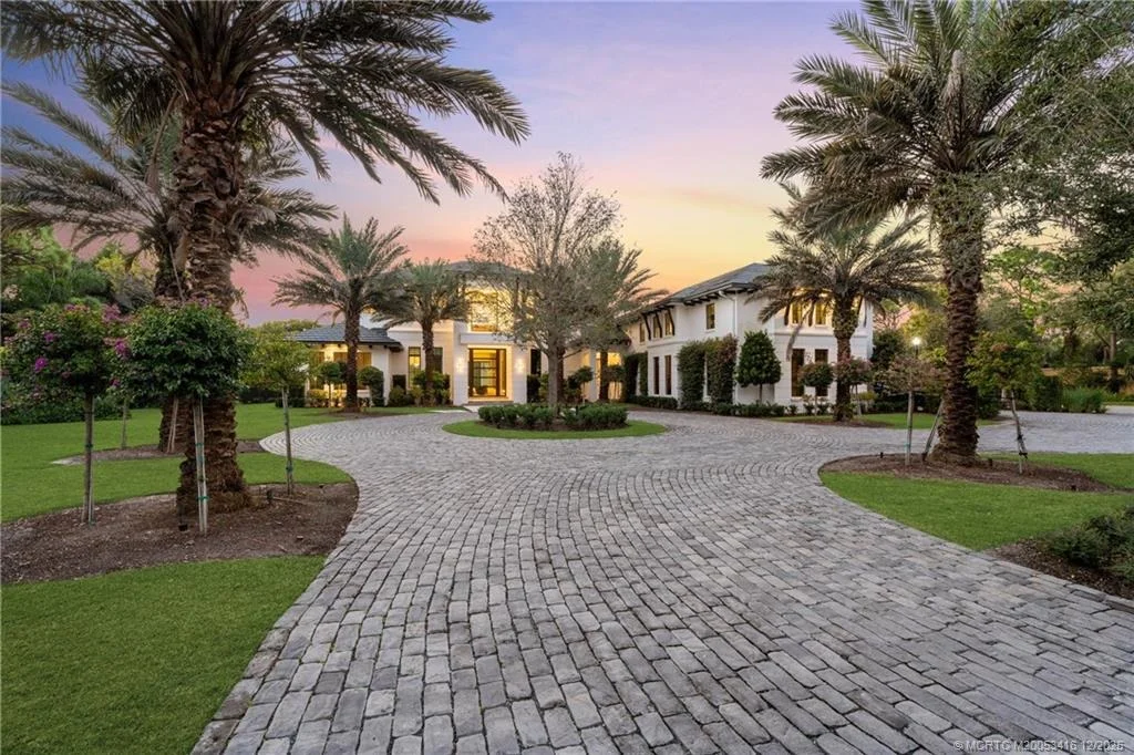 Photo of 210 Bears Club Drive