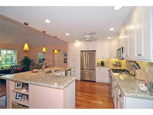 Photo of 6 Delano Lane