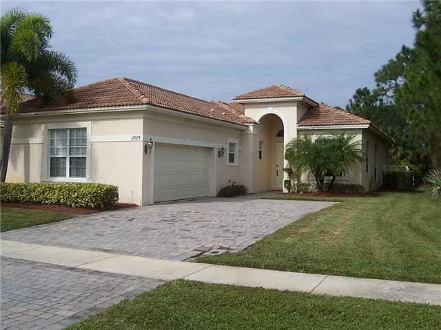 Photo of 2585 SE Stonebriar Way