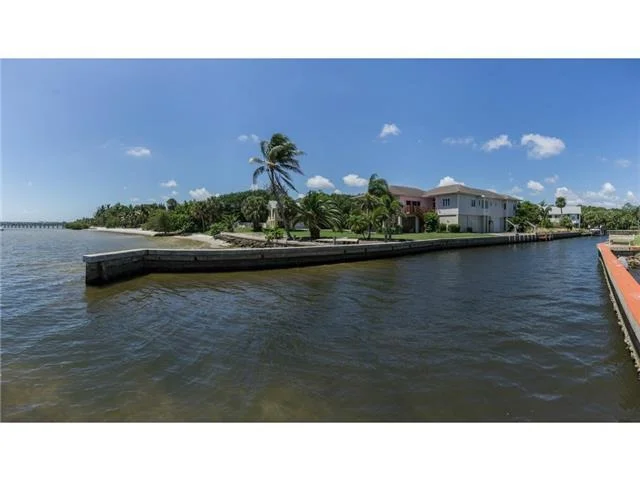 Photo of 82 N Sewalls Point Road