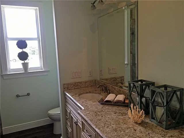 Photo of 5424 SE Horseshoe Point Road