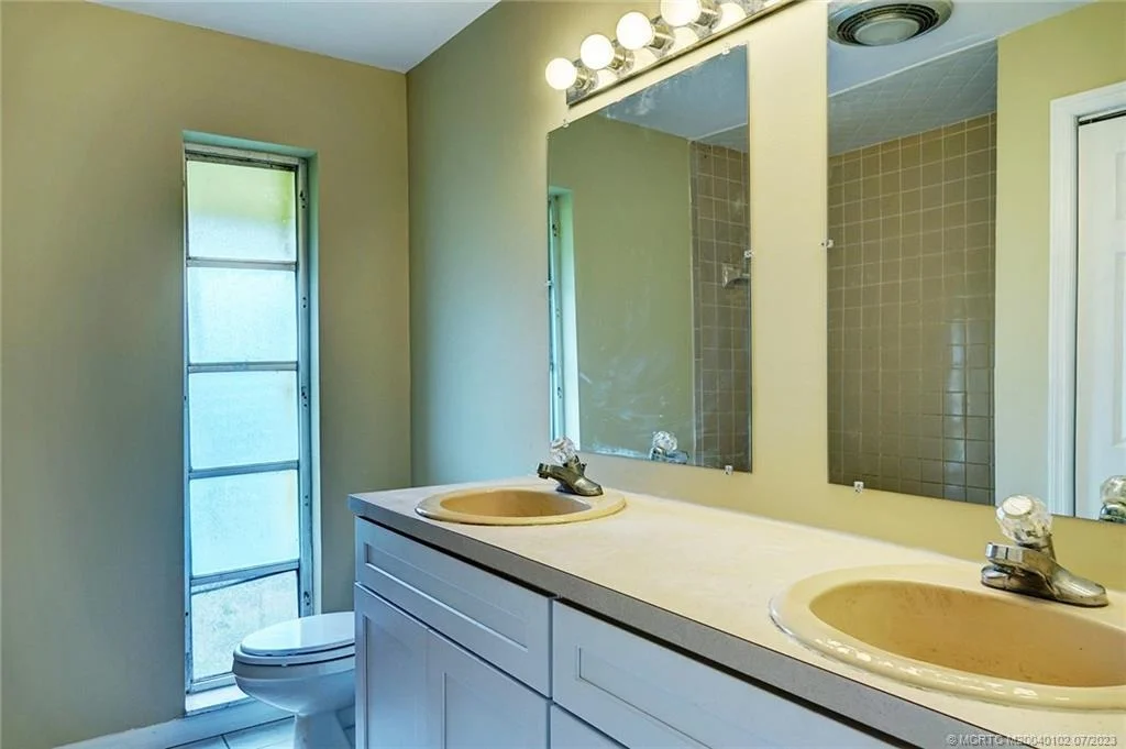 Photo of 700 SW Tanglewood Trail