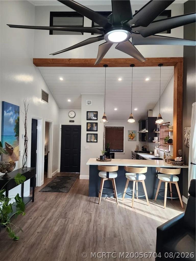 Photo of 496 SE Cardinal Trail