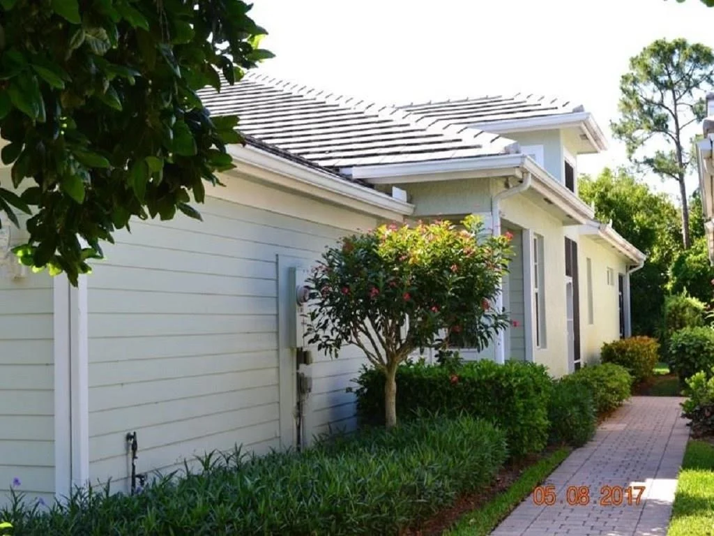 Photo of 1517 SE Tidewater Place