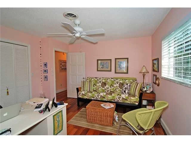 Photo of 6 Delano Lane