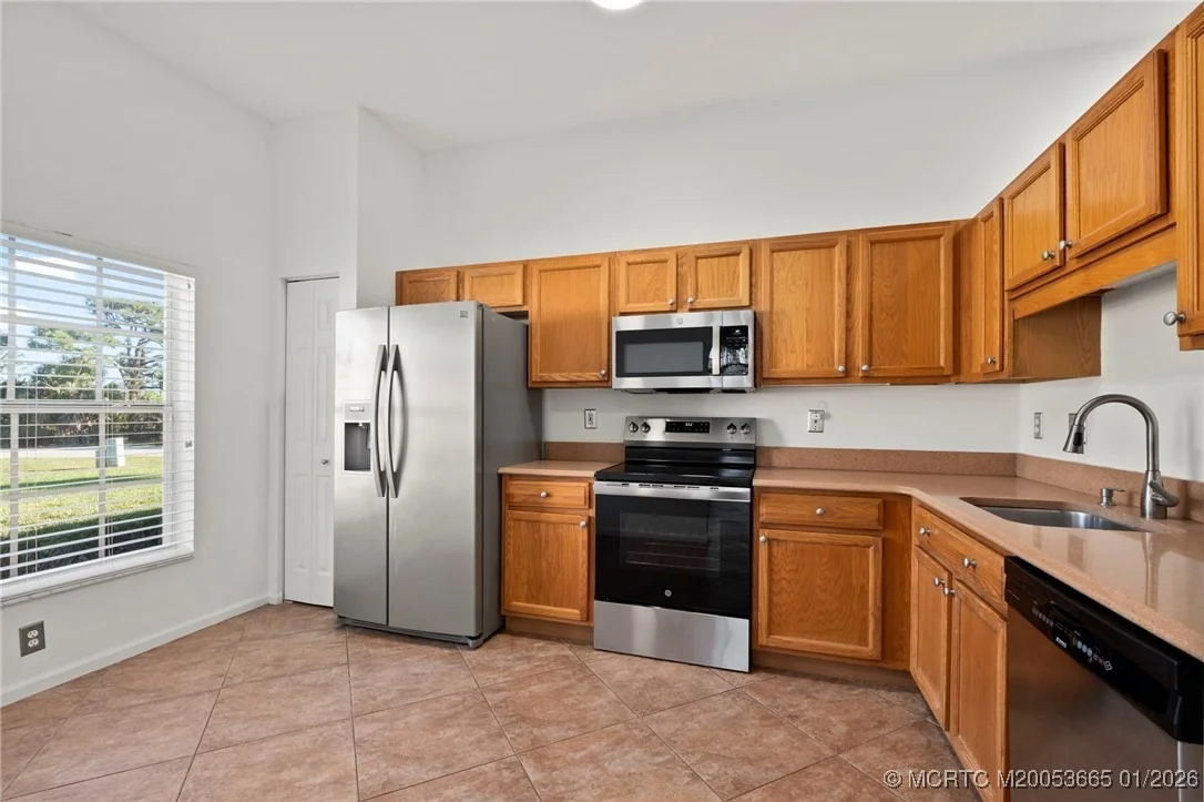 Photo of 581 NW Broken Oak Trail