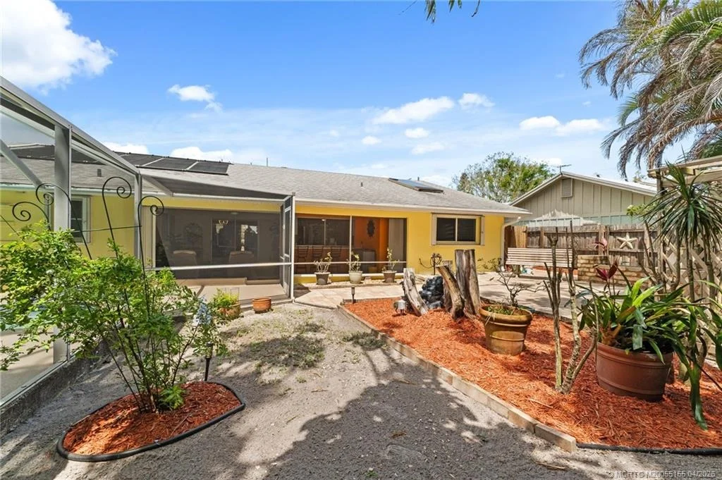 Photo of 1858 NW Azalea Street
