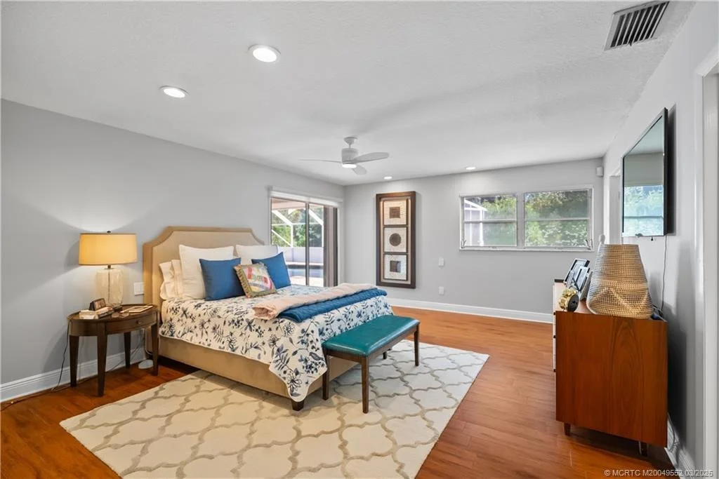 Photo of 853 NW Spruce Ridge Drive