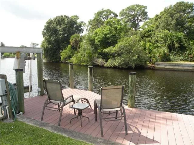 Photo of 1400 NW Lakeside Trail